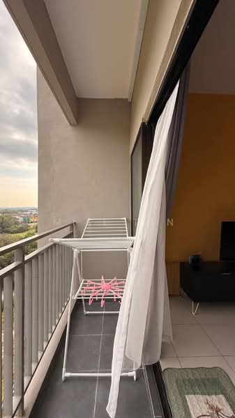 Kediaman Servis untuk Disewa di Vision City Youth City - Mike Tan - Balcony - PropertyGuru.com.my