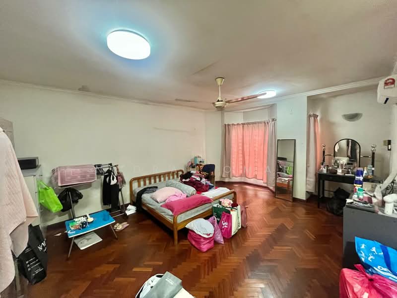 2-storey Terraced House for Sale in Bandar Sri Damansara (Selangor) - Nadrah Omar - Bedroom - PropertyGuru.com.my