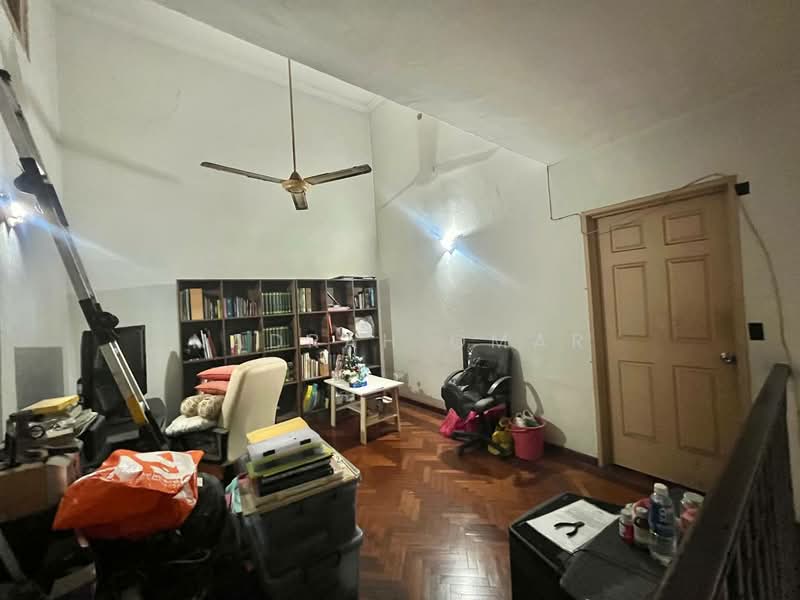 2-storey Terraced House for Sale in Bandar Sri Damansara (Selangor) - Nadrah Omar - Living Room - PropertyGuru.com.my