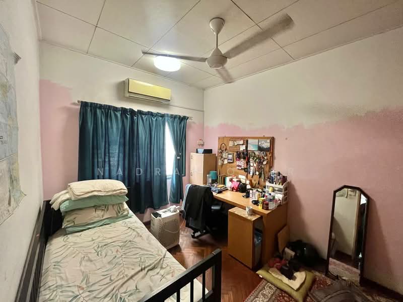 2-storey Terraced House for Sale in Bandar Sri Damansara (Selangor) - Nadrah Omar - Bedroom - PropertyGuru.com.my
