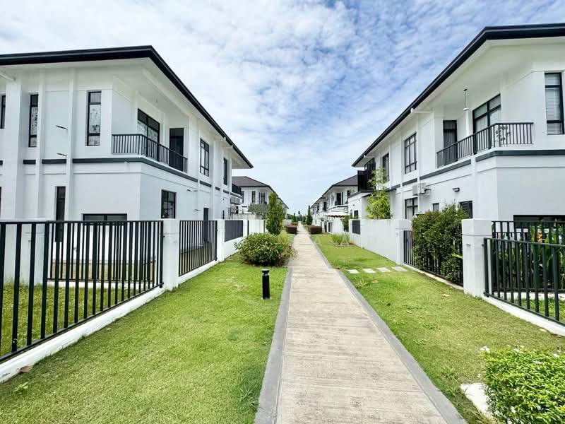 Rumah Berkembar untuk Dijual di Kuala Selangor (Selangor) - Alif Saad - Exterior - PropertyGuru.com.my