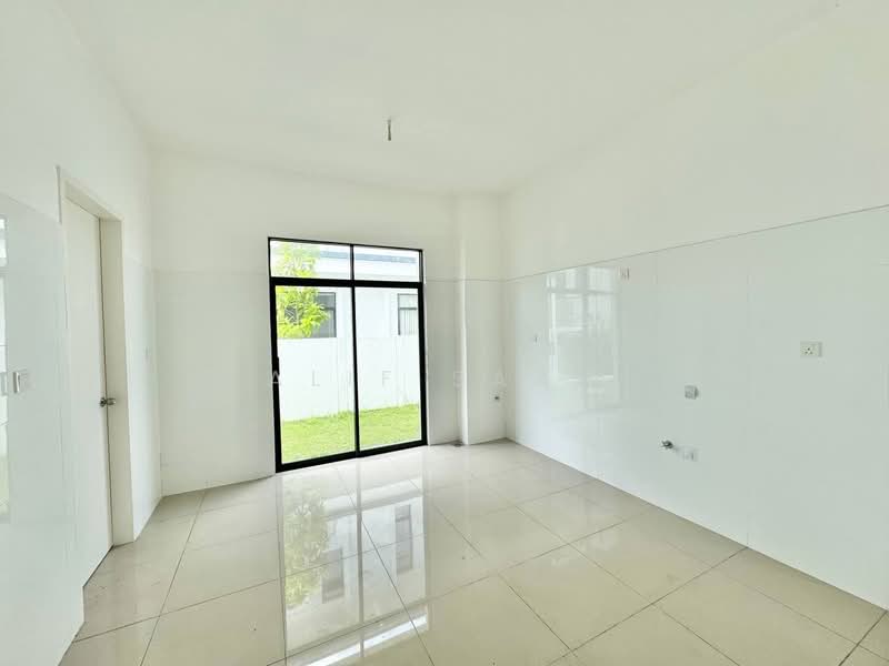 Rumah Berkembar untuk Dijual di Kuala Selangor (Selangor) - Alif Saad - PropertyGuru.com.my