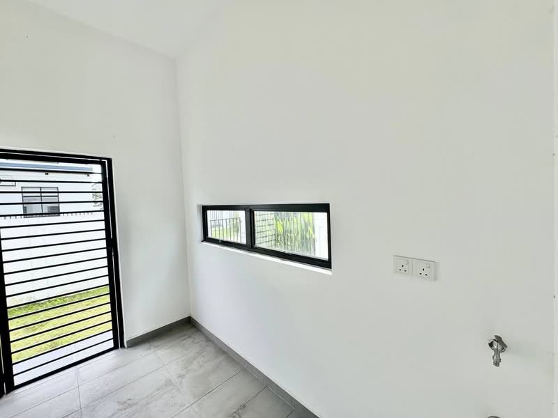 Rumah Berkembar untuk Dijual di Kuala Selangor (Selangor) - Alif Saad - PropertyGuru.com.my