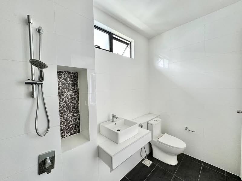 Rumah Berkembar untuk Dijual di Kuala Selangor (Selangor) - Alif Saad - PropertyGuru.com.my