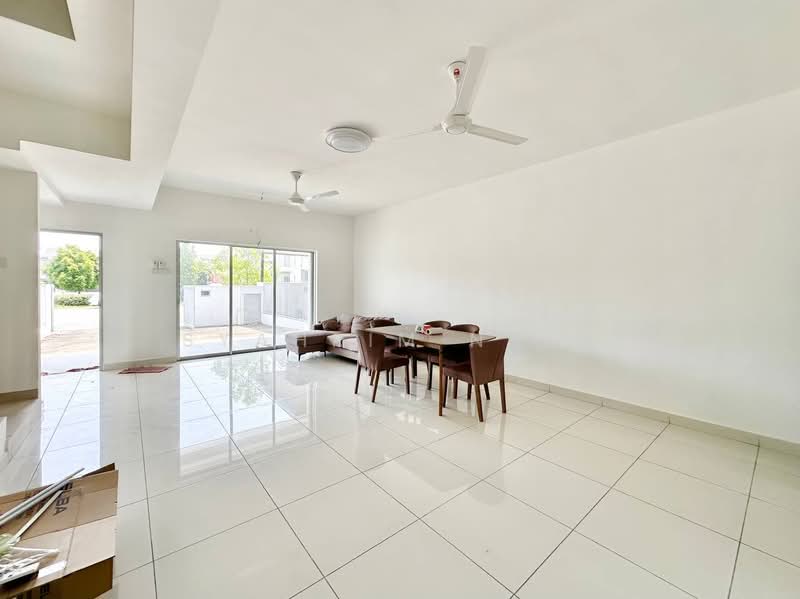 Terraced House for Sale in Gombak (Selangor) - Syahrim Naim - Living Room - PropertyGuru.com.my