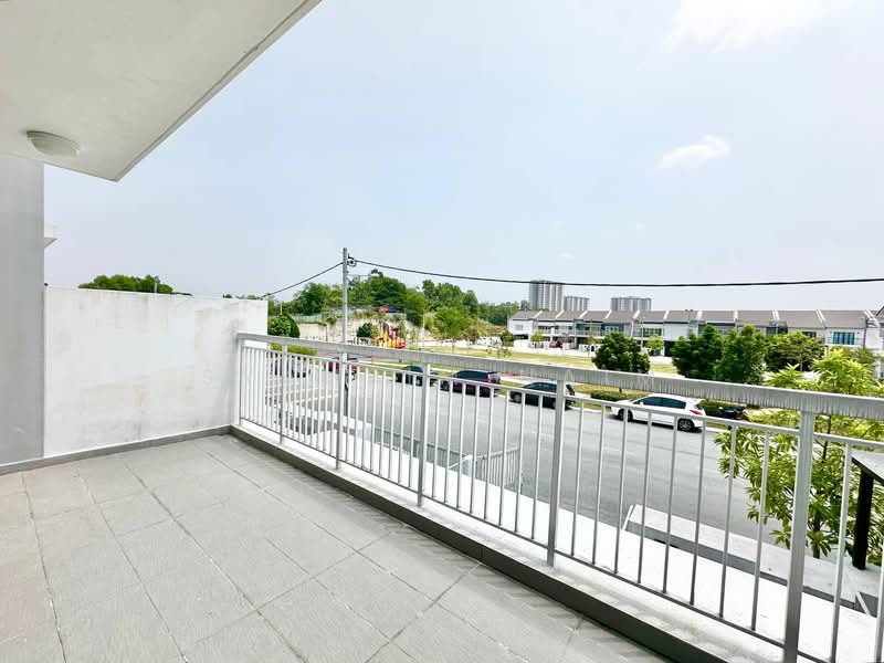 Terraced House for Sale in Gombak (Selangor) - Syahrim Naim - Balcony - PropertyGuru.com.my