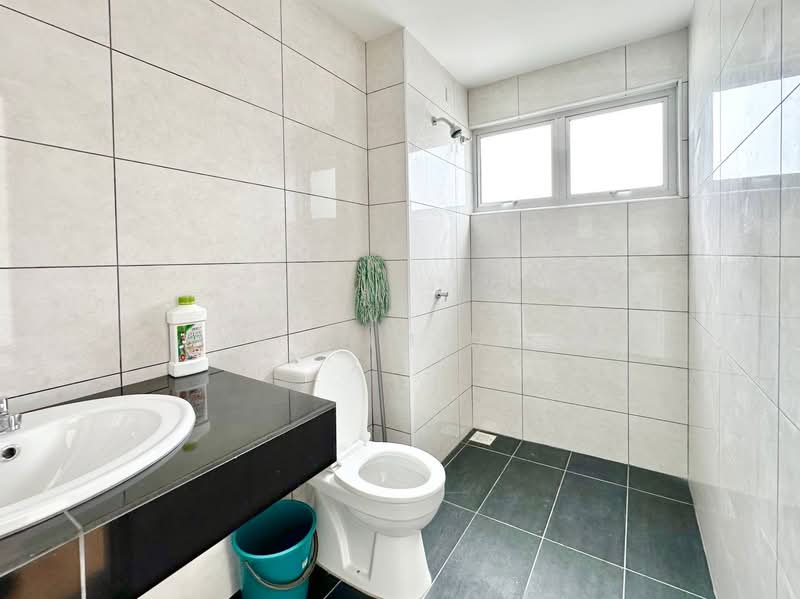 Terraced House for Sale in Gombak (Selangor) - Syahrim Naim - Bathroom - PropertyGuru.com.my