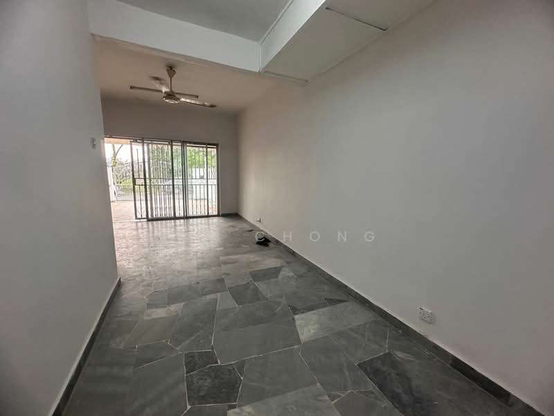 Rumah Teres 2-Tingkat untuk Dijual di BANDAR PUCHONG JAYA (Puchong) - Ivy Chong - Living Room - PropertyGuru.com.my
