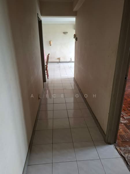 Kondominium untuk Disewa di Desa Kiara - Alice Goh - Corridor - PropertyGuru.com.my