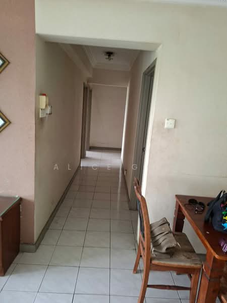 Kondominium untuk Disewa di Desa Kiara - Alice Goh - Corridor - PropertyGuru.com.my