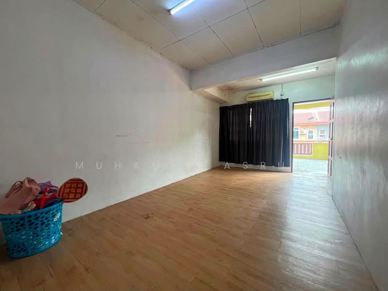 2-storey Terraced House for Sale in Taman Puteri Wangsa (Ulu Tiram) - Muhamad Asrul - PropertyGuru.com.my