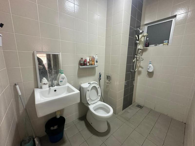 Kediaman Servis untuk Disewa di I Residence - Jason Chee - Bathroom - PropertyGuru.com.my