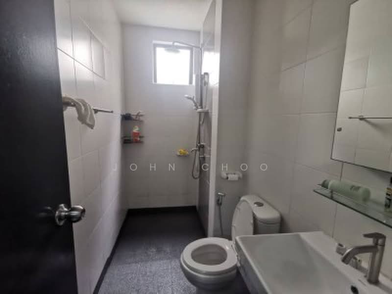 Pangsapuri untuk Disewa di Jentayu Residensi @ Tampoi - John Choo - Bathroom - PropertyGuru.com.my