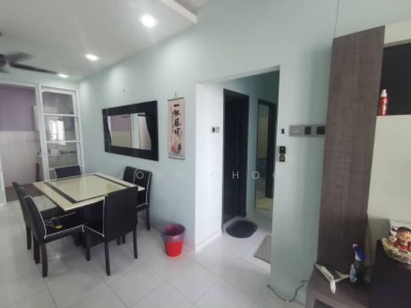 Pangsapuri untuk Disewa di Jentayu Residensi @ Tampoi - John Choo - Dining Room - PropertyGuru.com.my