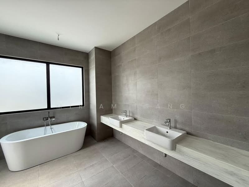 Rumah Berkembar untuk Dijual di Telok Panglima Garang (Selangor) - Miriam Tsang - Bathroom - PropertyGuru.com.my