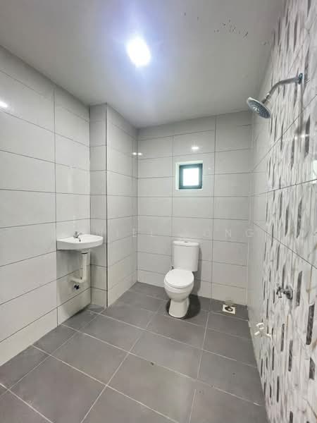 1-storey Terraced House for Sale in Taman Sri Skudai (Skudai) - Daniel Yong - Bathroom - PropertyGuru.com.my