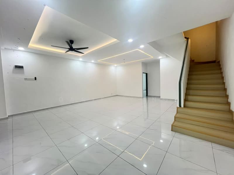 1-storey Terraced House for Sale in Taman Sri Skudai (Skudai) - Daniel Yong - Living Room - PropertyGuru.com.my