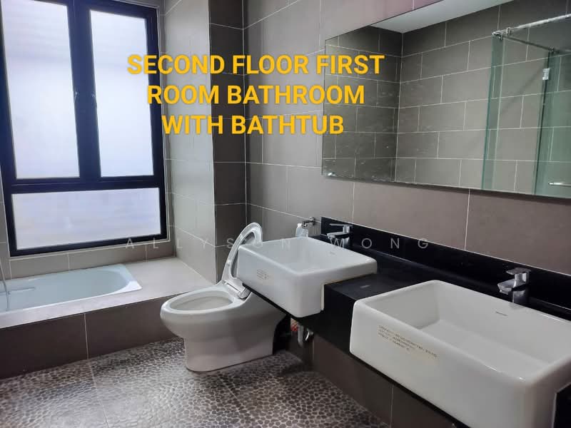3-storey Terraced House for Rent in Puchong (Selangor) - Allyson Wong - Bathroom - PropertyGuru.com.my