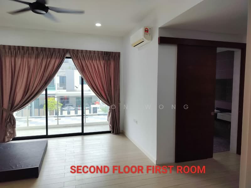 3-storey Terraced House for Rent in Puchong (Selangor) - Allyson Wong - Living Room - PropertyGuru.com.my