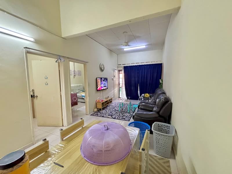 Rumah Teres 1-Tingkat untuk Dijual di Banting (Selangor) - Luqman Zamri - Living Room - PropertyGuru.com.my
