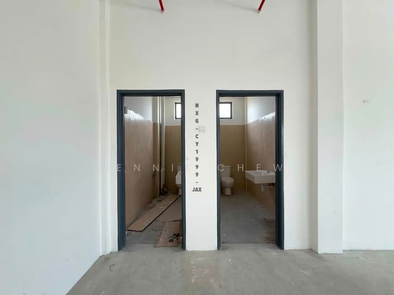Factory for Sale in Taman Kapar Permai (Kapar) - Jennie Chew - Bathroom - PropertyGuru.com.my