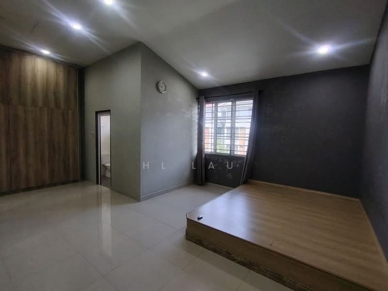 2.5-storey Terraced House for Rent in Taman Tasik Prima (Puchong) - HL Lau - Bedroom - PropertyGuru.com.my