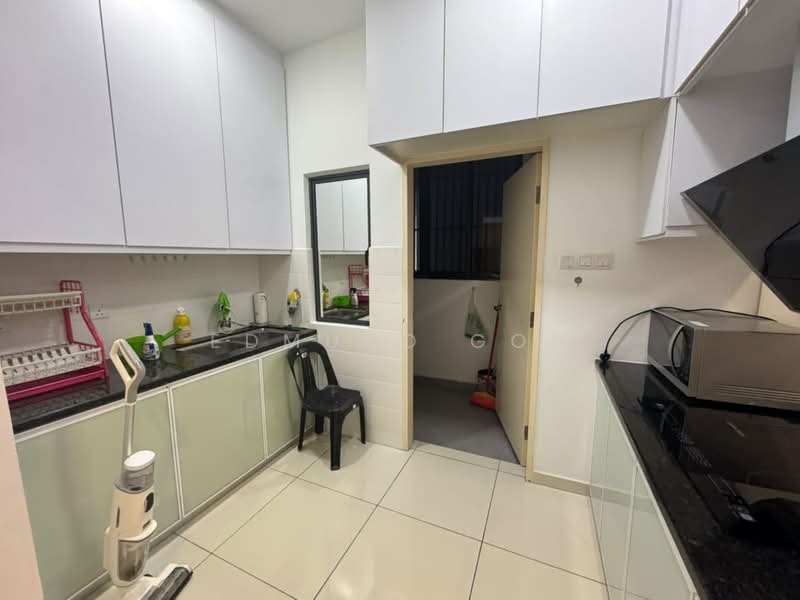 Kediaman Servis untuk Dijual di Zeva @ Equine South - Edmund Goh - Kitchen - PropertyGuru.com.my
