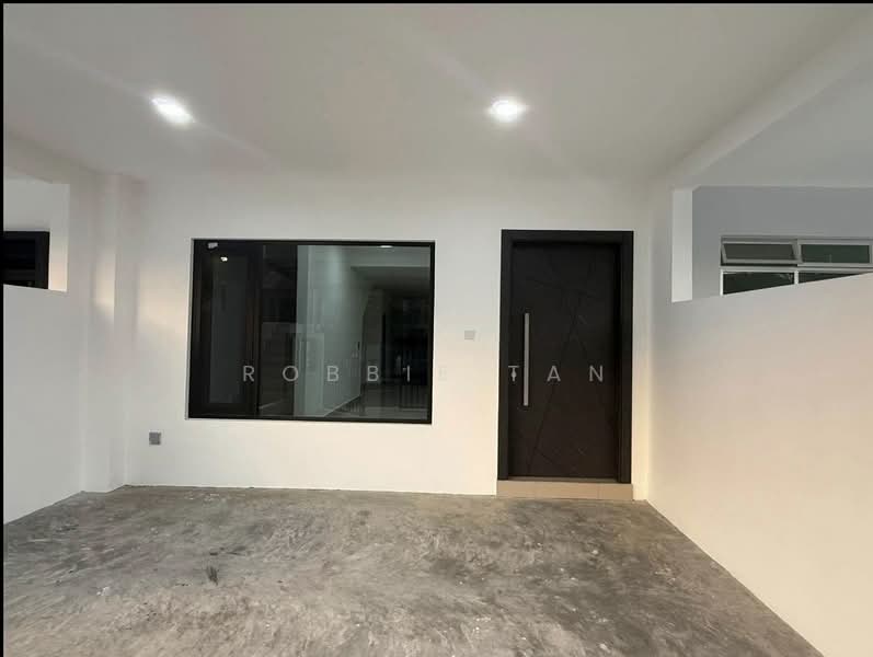 Rumah Teres 2-Tingkat untuk Disewa di Bandar Dato Onn (Tebrau) - Robbie Tan - PropertyGuru.com.my
