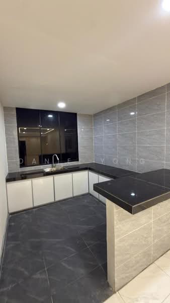 Rumah Flat untuk Dijual di Taman Putri Kulai - Daniel Yong - Kitchen - PropertyGuru.com.my