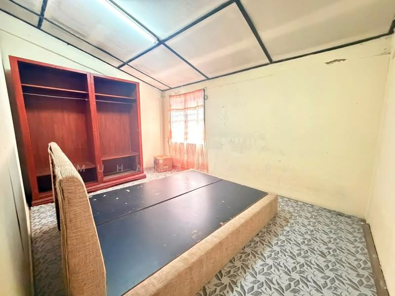 Rumah Teres 1-Tingkat untuk Dijual di Taman Kota (Kota Tinggi) - Muhamad Asrul - Bedroom - PropertyGuru.com.my