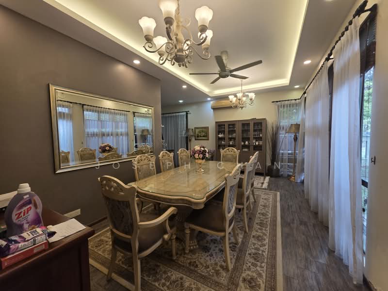 Rumah Berkembar untuk Dijual di Cahaya Spk (Shah Alam) - Joseph Chan - Dining Room - PropertyGuru.com.my