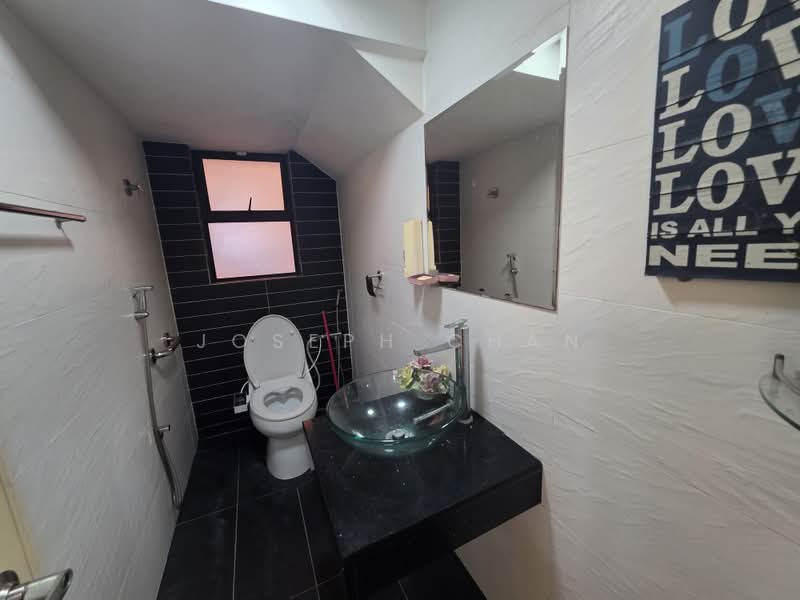 Rumah Berkembar untuk Dijual di Cahaya Spk (Shah Alam) - Joseph Chan - Bathroom - PropertyGuru.com.my