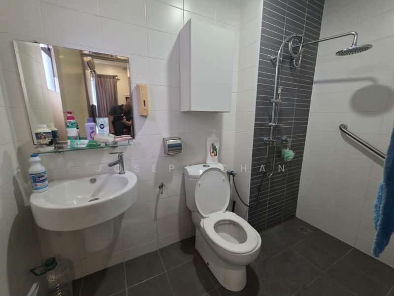 Rumah Berkembar untuk Dijual di Cahaya Spk (Shah Alam) - Joseph Chan - Bathroom - PropertyGuru.com.my