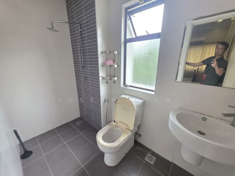 Rumah Berkembar untuk Dijual di Cahaya Spk (Shah Alam) - Joseph Chan - Bathroom - PropertyGuru.com.my