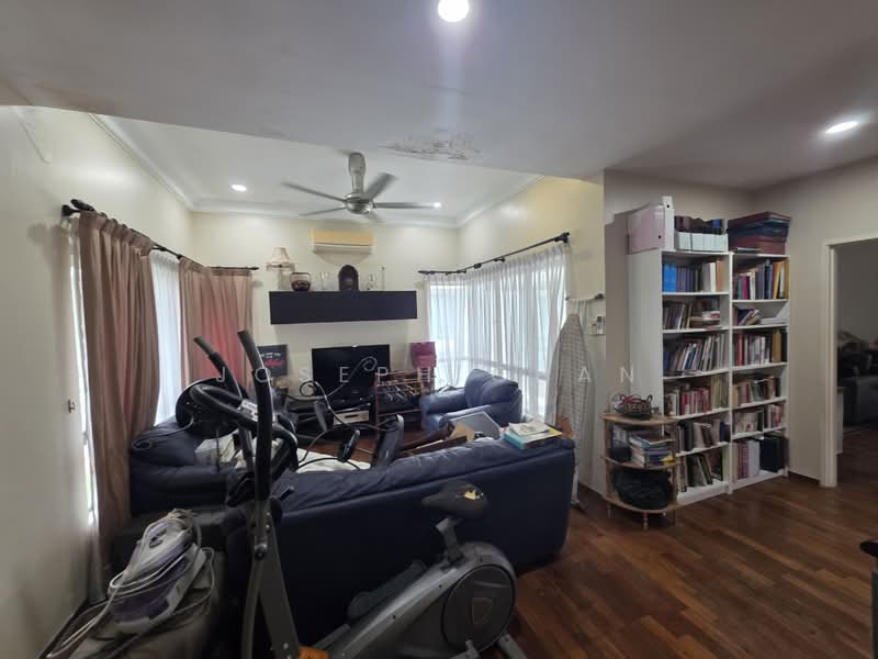 Rumah Berkembar untuk Dijual di Cahaya Spk (Shah Alam) - Joseph Chan - Living Room - PropertyGuru.com.my