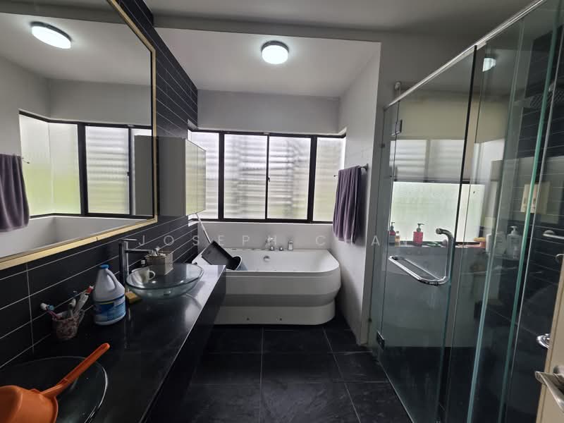 Rumah Berkembar untuk Dijual di Cahaya Spk (Shah Alam) - Joseph Chan - Bathroom - PropertyGuru.com.my