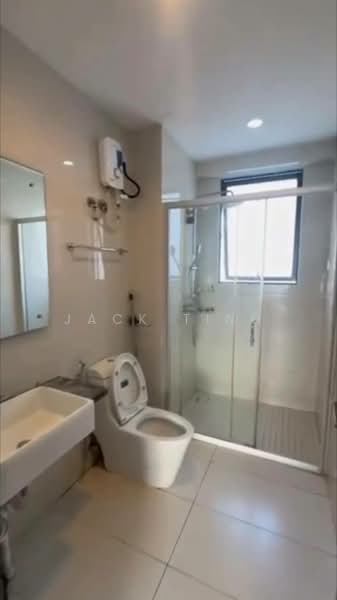Condominium for Rent at Lovell @ Country Garden Danga Bay - Jack Ting - Bathroom - PropertyGuru.com.my