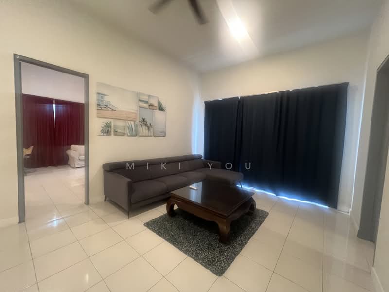 Rumah Teres 2-Tingkat untuk Disewa di Bandar Saujana Putra (Tanjong Duabelas) - Miki You - Living Room - PropertyGuru.com.my