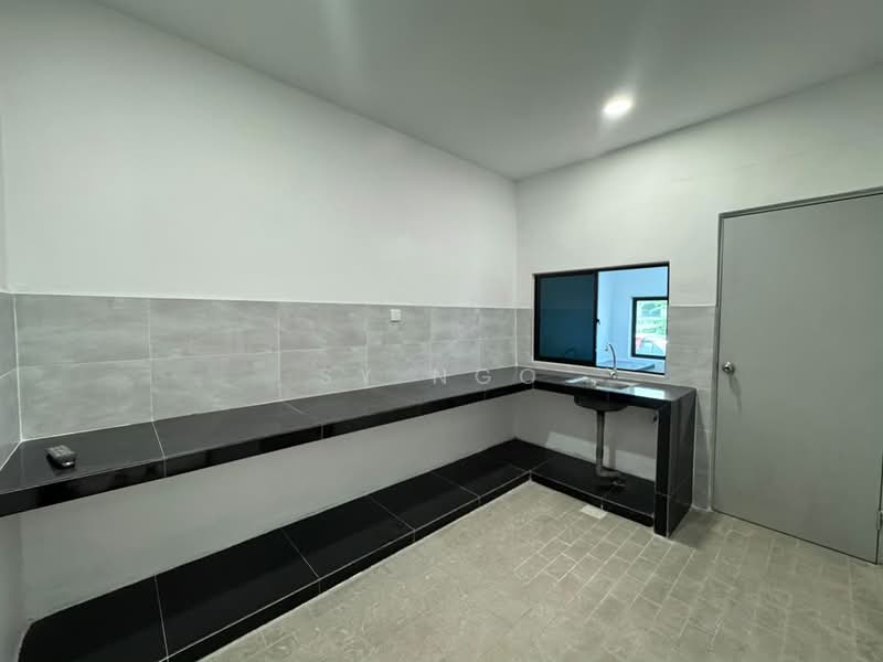 Rumah Teres 2-Tingkat untuk Dijual di Taman Perling (Perling) - SY Ngo - Kitchen - PropertyGuru.com.my