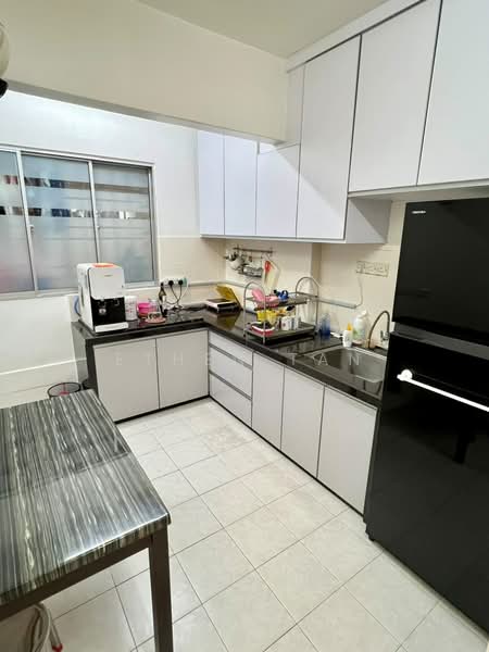 Apartment for Sale at Relau Vista Apartment - Ethen Tan - Kitchen - PropertyGuru.com.my