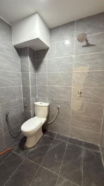 Rumah Flat untuk Dijual di Taman Putri Kulai - Kyoris Loh - Bathroom - PropertyGuru.com.my