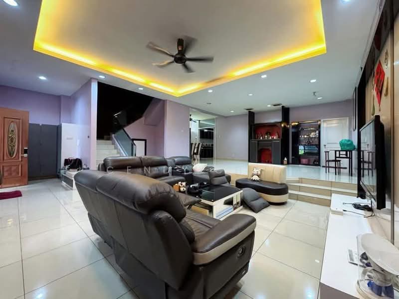 Semi-Detached House for Sale in Indahpura Iris Park (Kulai) - Cendy Chau - Living Room - PropertyGuru.com.my