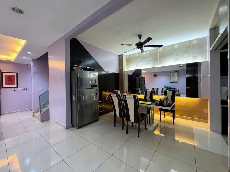 Semi-Detached House for Sale in Indahpura Iris Park (Kulai) - Cendy Chau - Dining Room - PropertyGuru.com.my