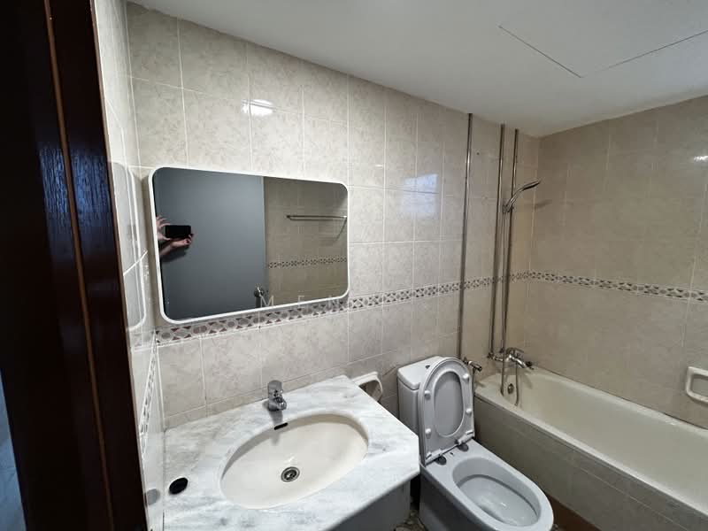 Condominium for Rent at Gurney Park Condominium - Meng . - Bathroom - PropertyGuru.com.my