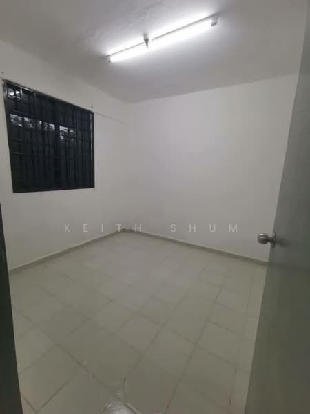 Flat for Sale at Flat Taman Ungku Tun Aminah - Keith Shum - Interior - PropertyGuru.com.my