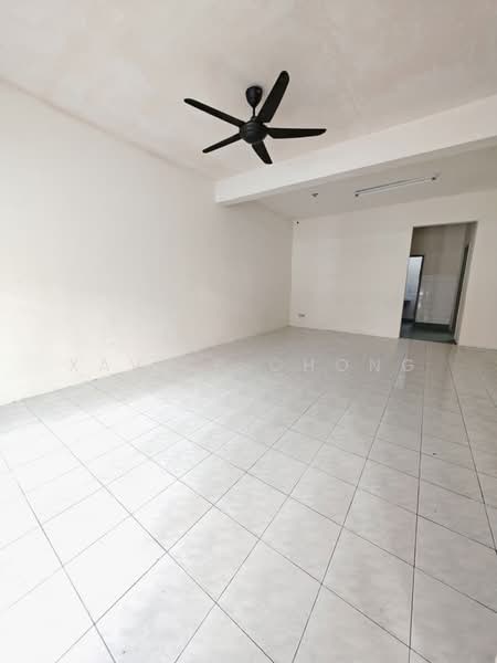 2-storey Terraced House for Sale in Bandar Putra Permai (Seri Kembangan) - Xavier Chong - Living Room - PropertyGuru.com.my