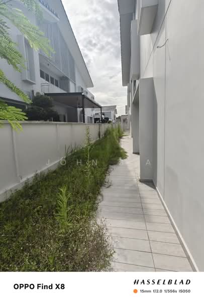 Rumah Berkembar untuk Dijual di Bandar Seri Alam (Masai) - John Sia - Exterior - PropertyGuru.com.my