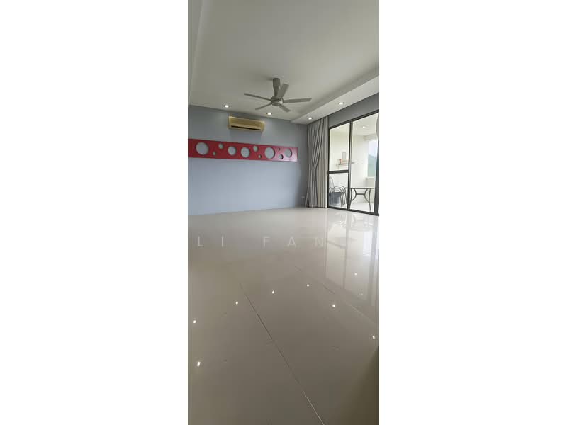 Kondominium untuk Dijual di Scotland Villa - Li Fang - Balcony - PropertyGuru.com.my