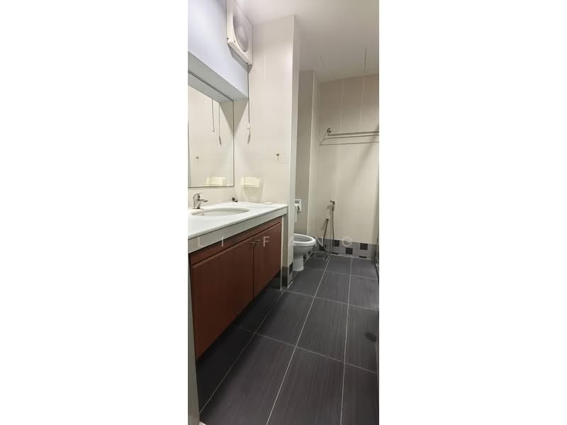 Kondominium untuk Dijual di Scotland Villa - Li Fang - Bathroom - PropertyGuru.com.my