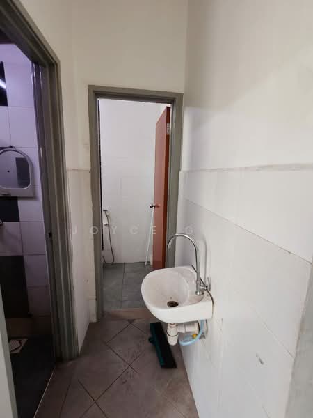 Shop / Office for Sale in Johor Bahru (Johor) - Joyce Gan - Bathroom - PropertyGuru.com.my